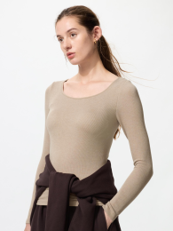 UNIQLO Очень тёплая футболка с длинными рукавами и U-образным вырезом из ребристой ткани Heattech. (極暖ヒートテックリブUネックブラTシャツ/長袖) фото