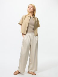 UNIQLO Сатеновские легкие брюки  фото