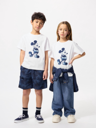 UNIQLO Дисней в синей футболке  фото