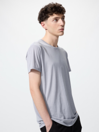 UNIQLO Эйризмукрунэк футболка с короткими рукавами  фото