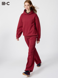 UNIQLO 長いスポーツ用のストレートパンツ。  фото