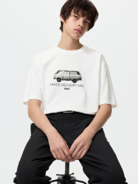 UNIQLO Футболка Тойота UT с графикой легендарных авто (Размер: 3XL, Цвет: Белый)  фото