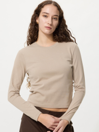 UNIQLO Конечно, я помогу перевести текст, если вы предоставите его. Пожалуйста, добавьте больше информации или сам текст, чтобы я мог выполнить перевод.  фото